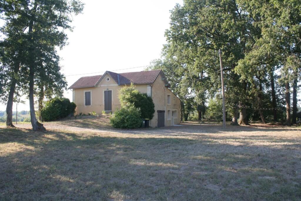Vila Moulin De Bigorre Saint-Genès-de-Castillon Exteriér fotografie