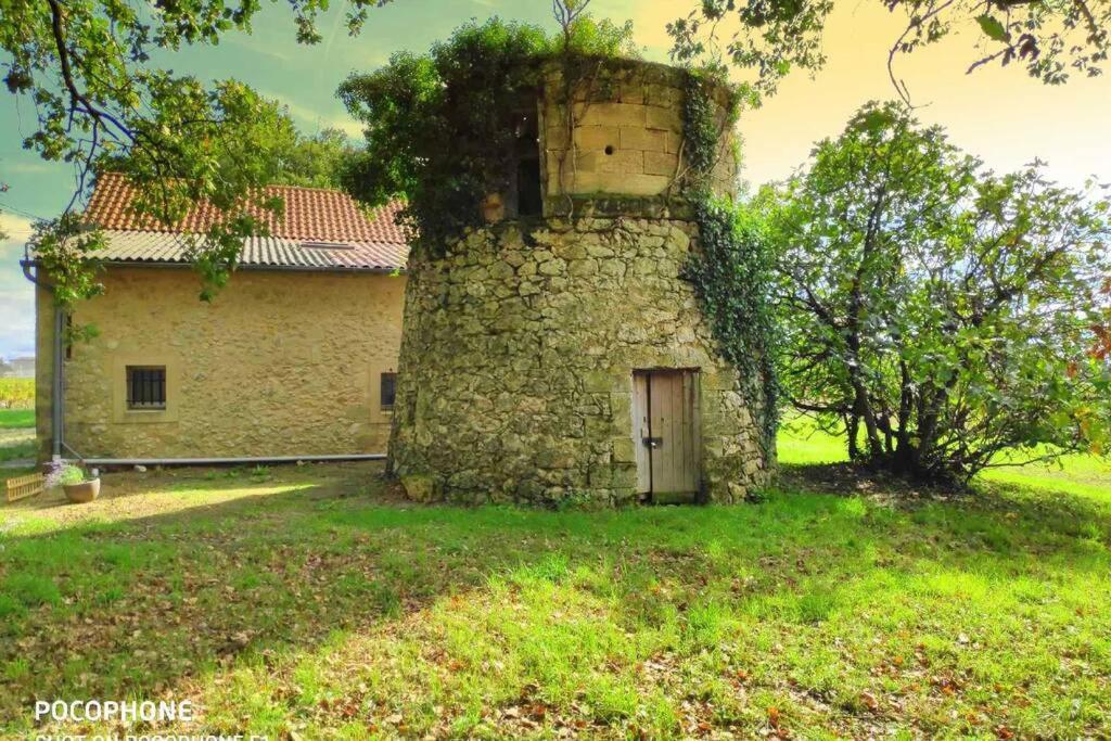 Vila Moulin De Bigorre Saint-Genès-de-Castillon Exteriér fotografie